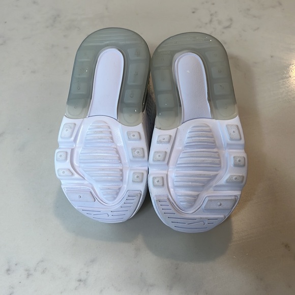 Nike-Air270 - Picture 2 of 2